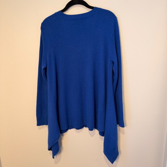 Lord & Taylor 100% Cashmere V-Neck Sweater Blue Asymmetric Hem Luxury Knit Med - Picture 10 of 13